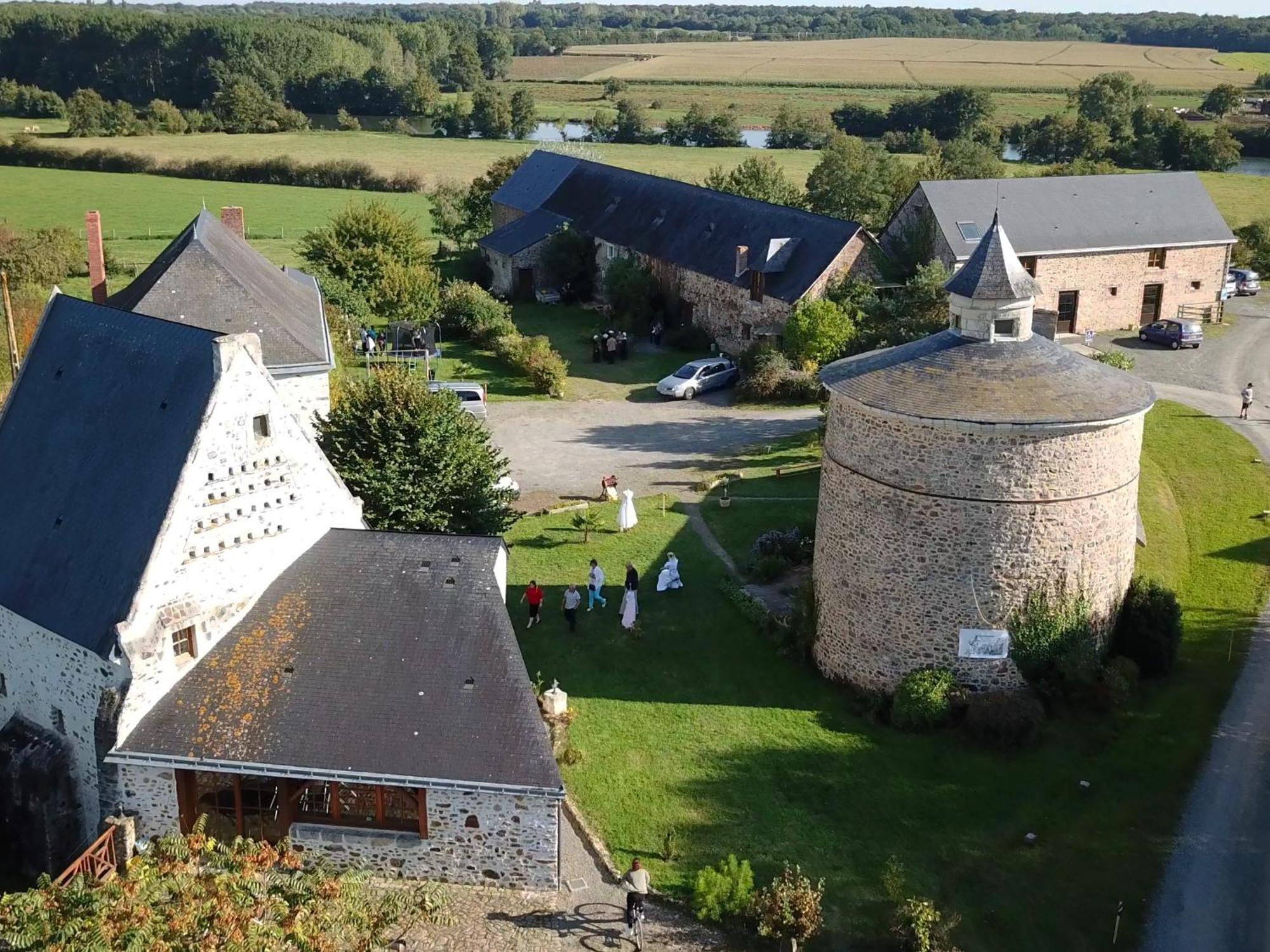 Gite De Charme Renove Avec Jardin, Velos Et Activites Pres De La Sarthe - Fr-1-410-191 Souvigné-sur-Sarthe Zewnętrze zdjęcie